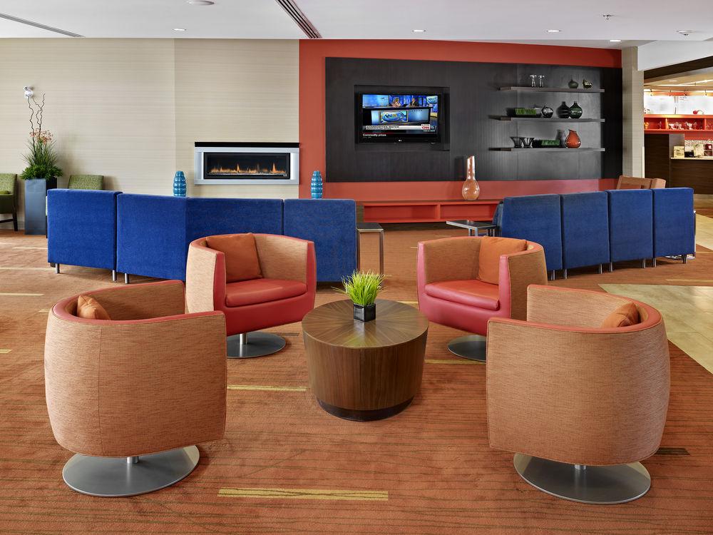 מלון Courtyard By Marriott Edmonton West מראה חיצוני תמונה