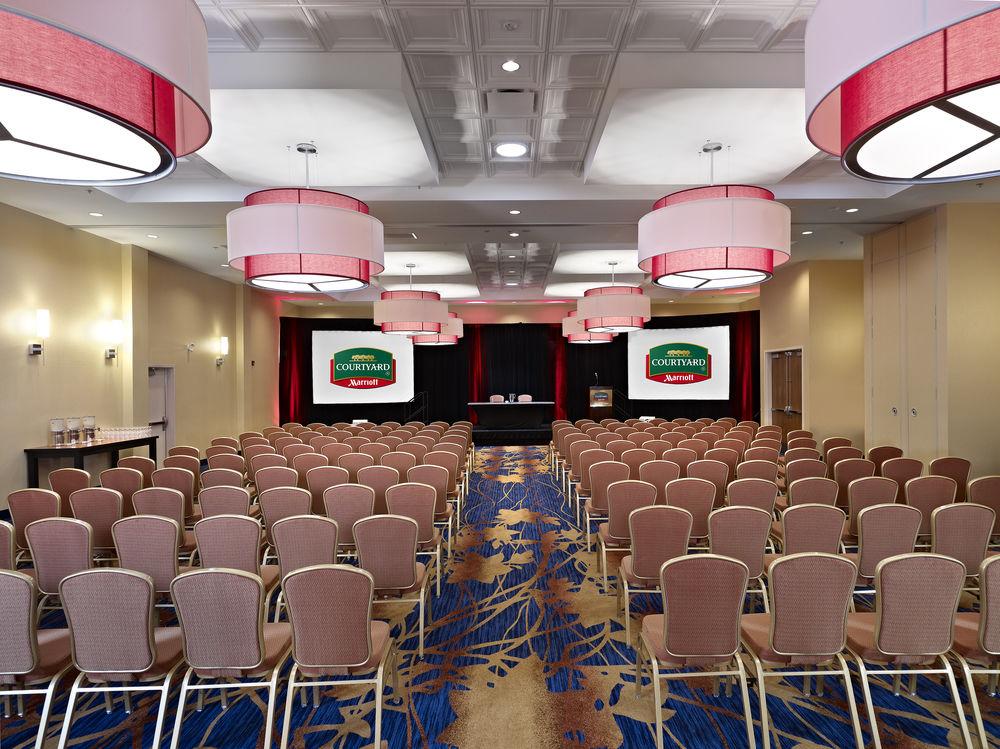 מלון Courtyard By Marriott Edmonton West מראה חיצוני תמונה