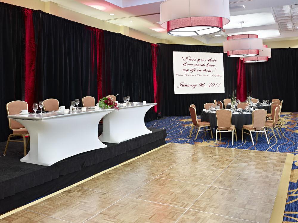 מלון Courtyard By Marriott Edmonton West מראה חיצוני תמונה