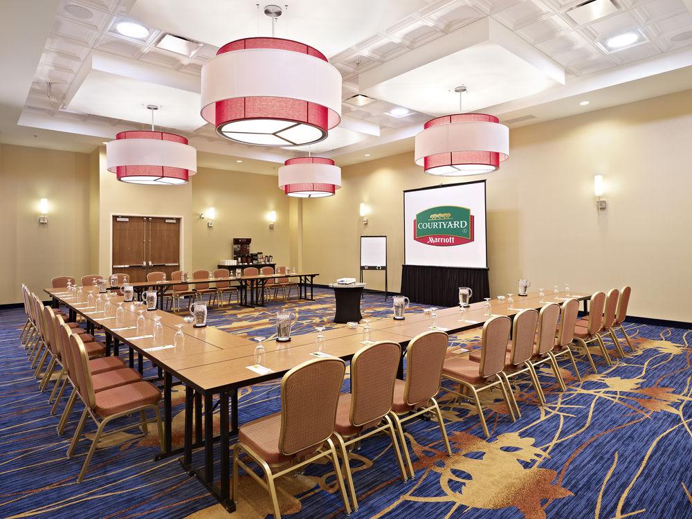 מלון Courtyard By Marriott Edmonton West מראה חיצוני תמונה