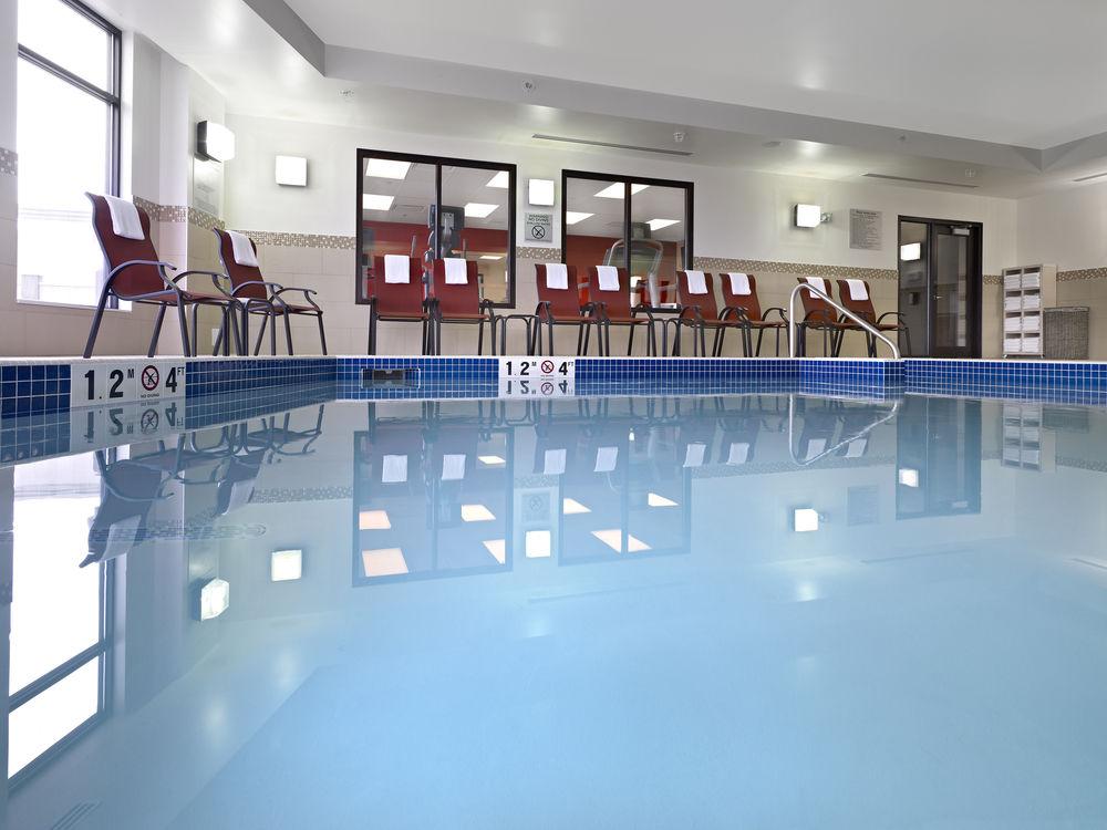 מלון Courtyard By Marriott Edmonton West מראה חיצוני תמונה