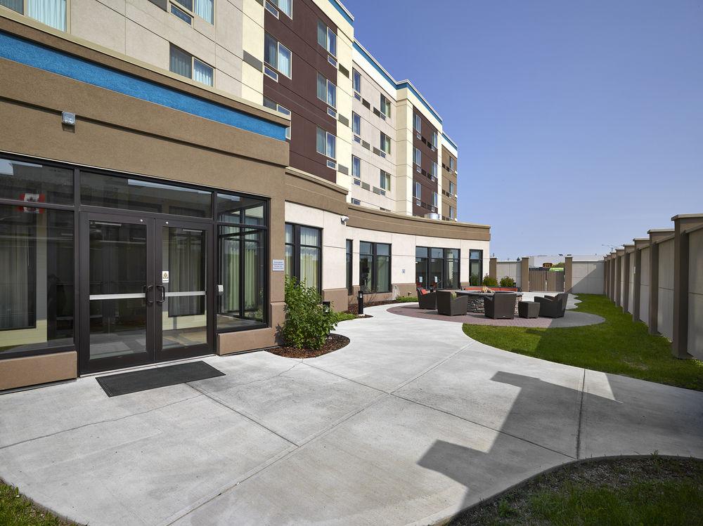 מלון Courtyard By Marriott Edmonton West מראה חיצוני תמונה