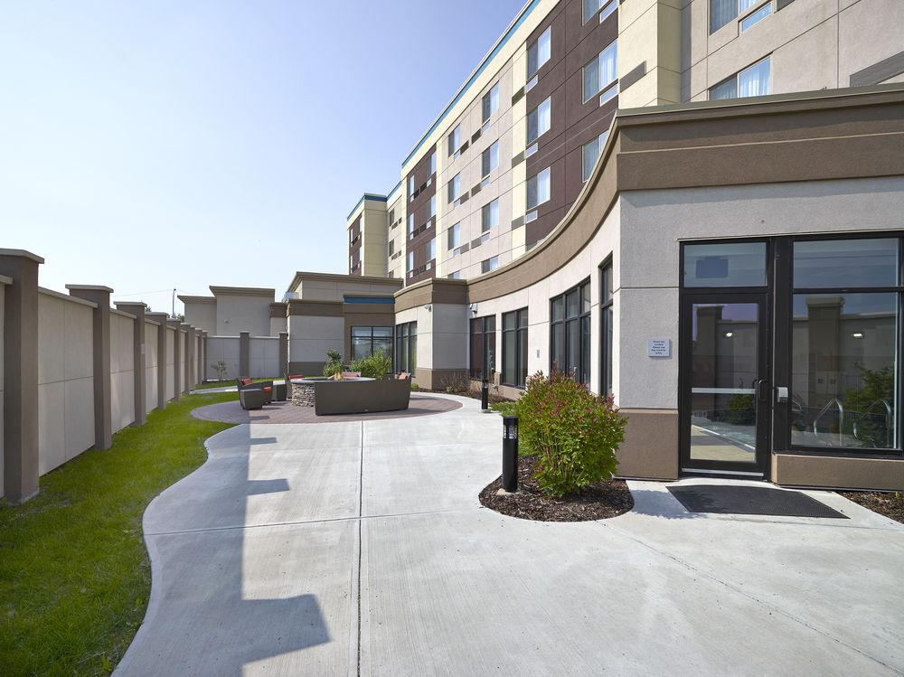 מלון Courtyard By Marriott Edmonton West מראה חיצוני תמונה