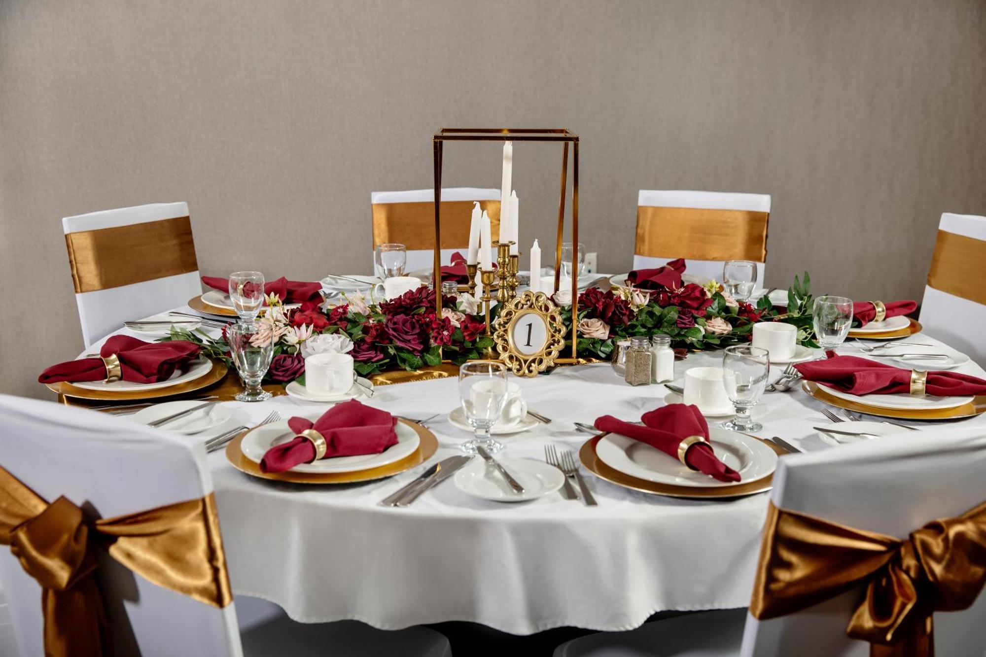 מלון Courtyard By Marriott Edmonton West מראה חיצוני תמונה