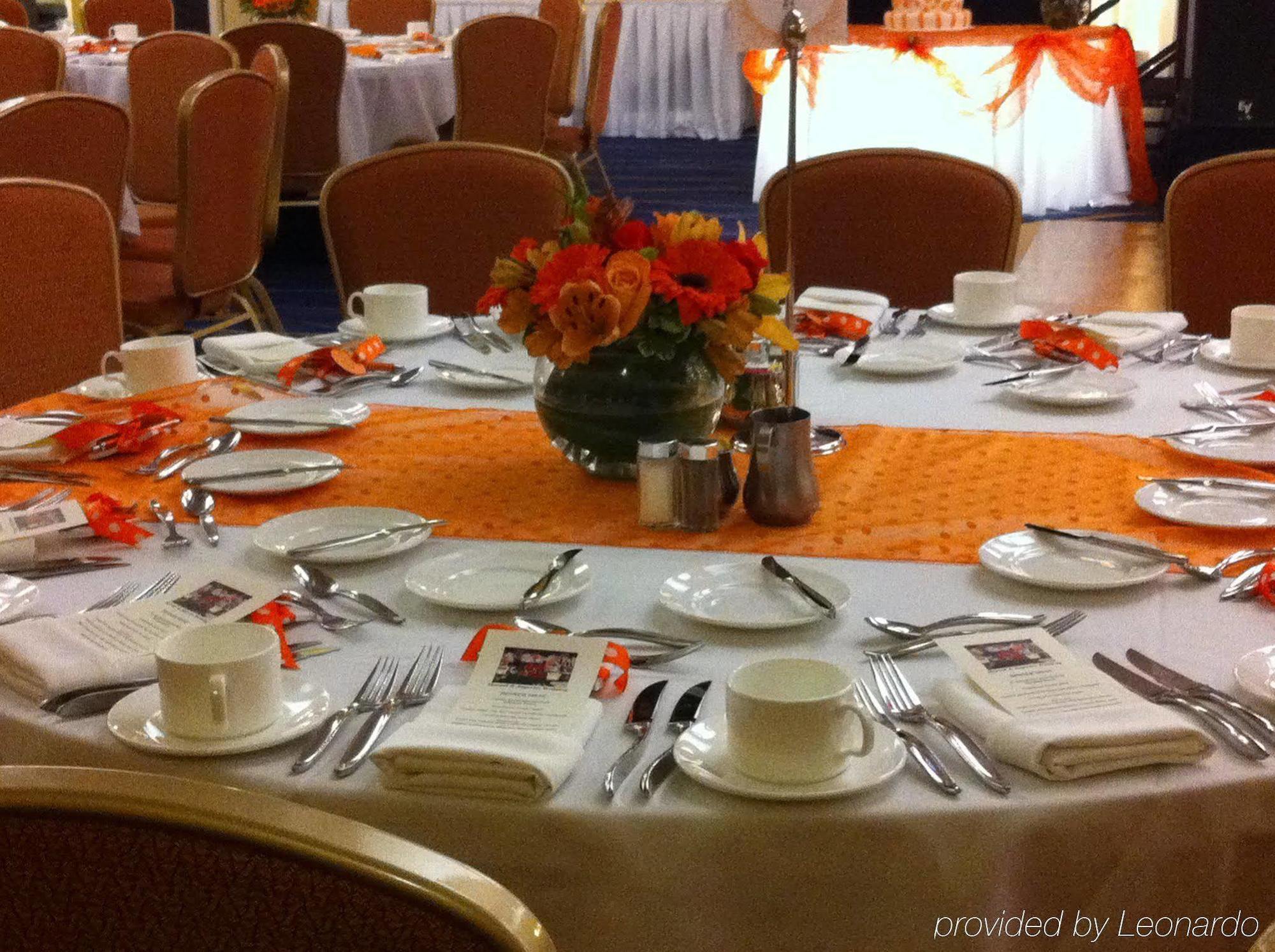 מלון Courtyard By Marriott Edmonton West מסעדה תמונה