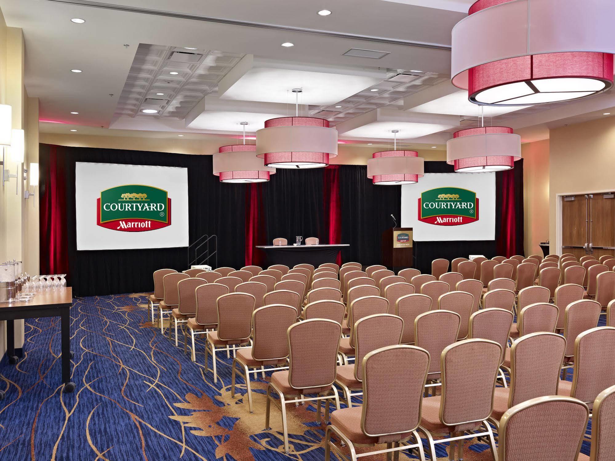 מלון Courtyard By Marriott Edmonton West מראה חיצוני תמונה