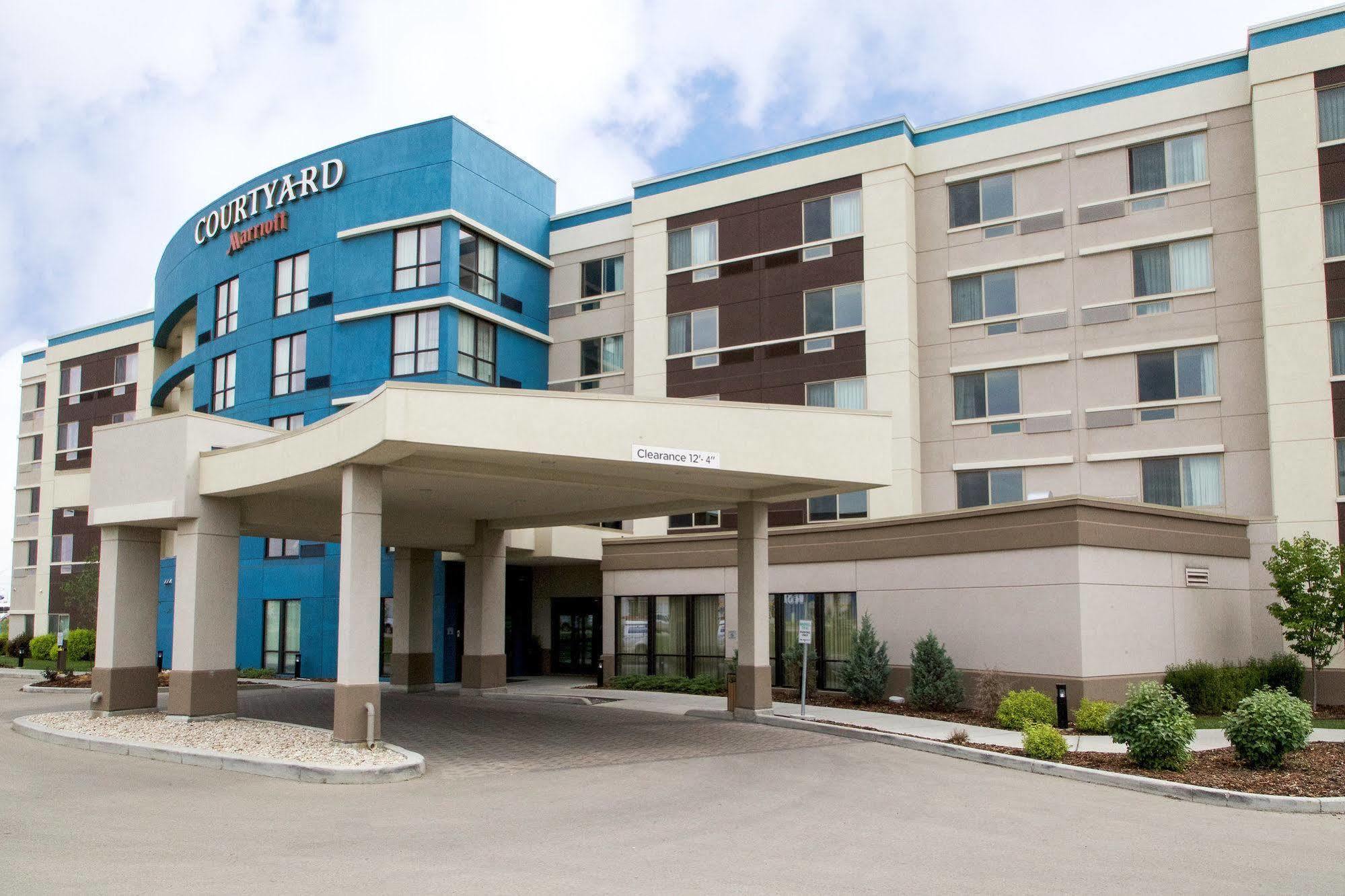 מלון Courtyard By Marriott Edmonton West מראה חיצוני תמונה