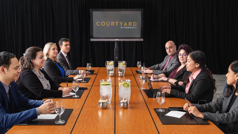 מלון Courtyard By Marriott Edmonton West מראה חיצוני תמונה